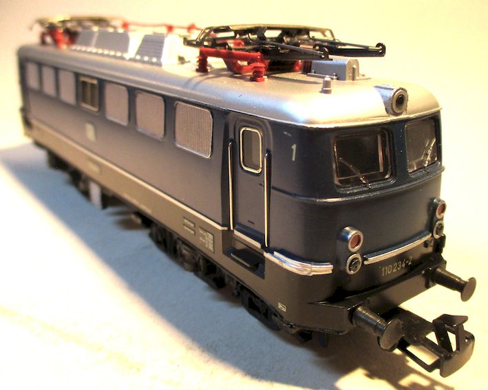 Märklin 3039 Ellok BR110.234 blau DB-4 ANALOG