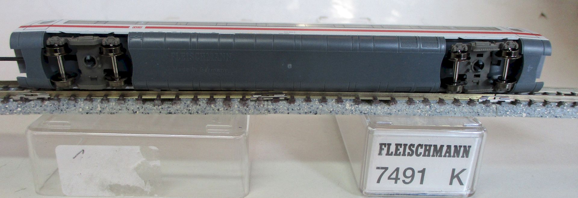 Fleischmann 7491 ICE-2 Mittelwagen-1 1.Kl. DBAG-6 – Bild 2