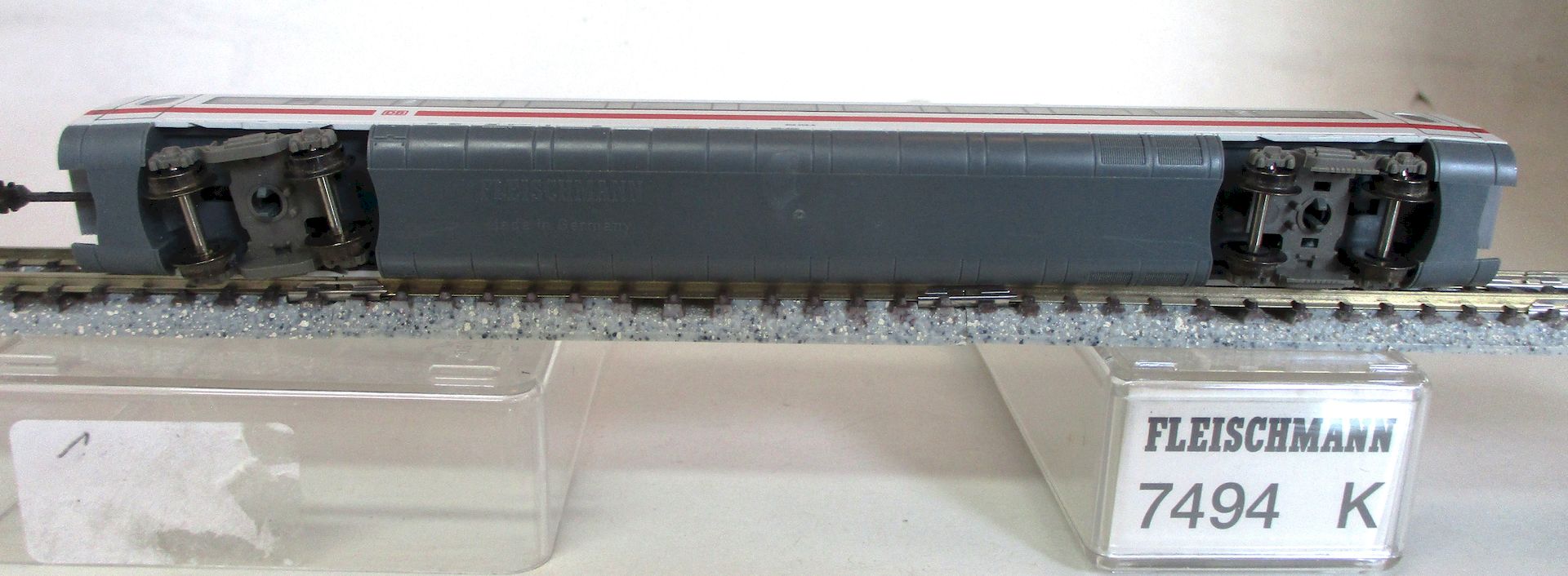 Fleischmann 7494 ICE-2 Mittelwagen-4 2.Kl. DBAG-6 – Bild 2