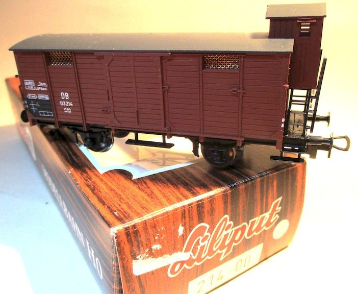 Liliput 21400 Güterwagen/2-achsig gedeckt mit BrH DB-3