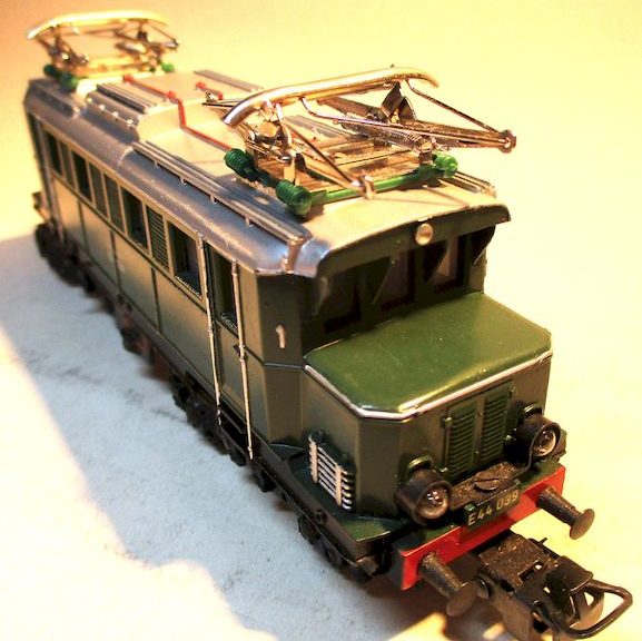 Märklin 3011 Ellok BR E44.039 DB-3 grün (historisch) ANALOG