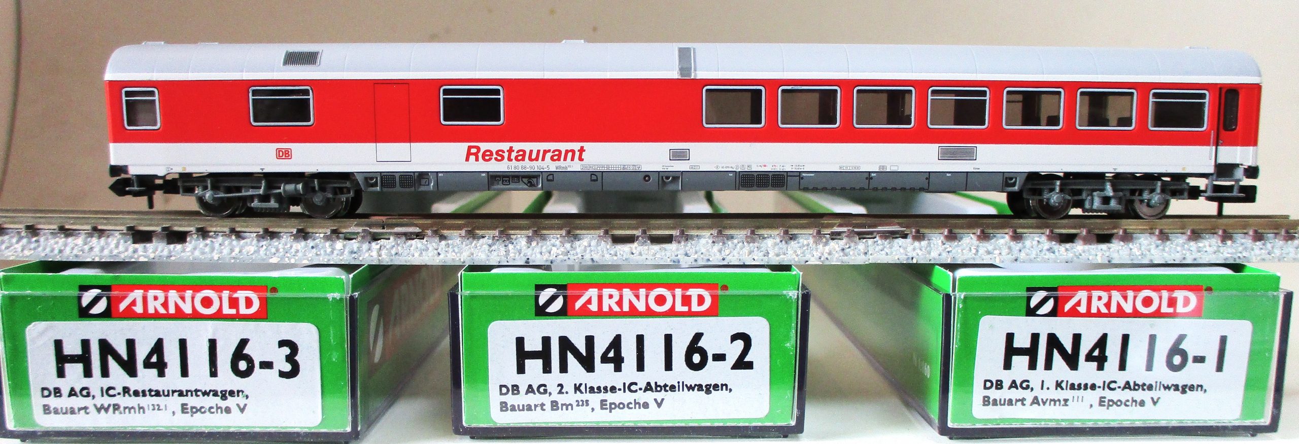 Arnold 4116 IC-Wagenset DB-5 2xweiß + 1xrot/weiß DBAG-5 – Bild 2
