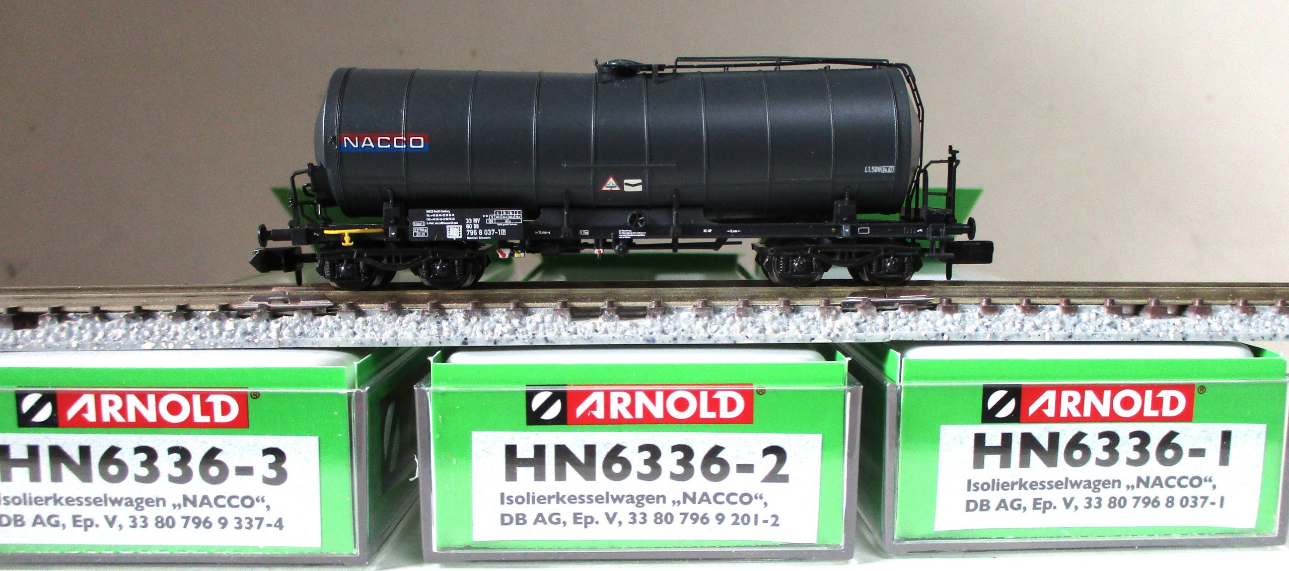 Arnold 6336 Iso-Kesselwagen-Set/4.achs. DB-4 3-tlg. – Bild 4