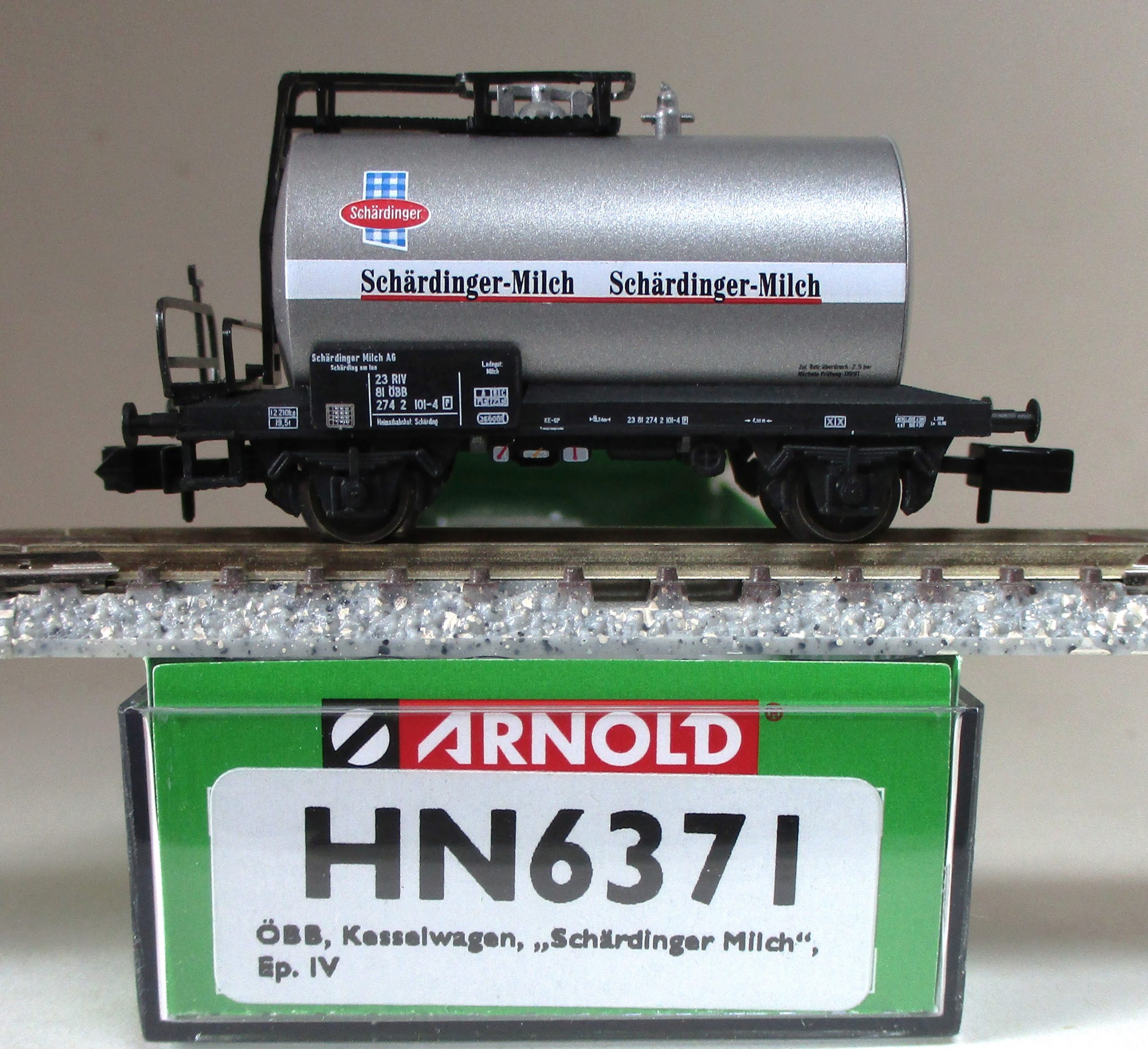 Arnold 6371 Kesselwagen/2-achs./BrB 'Schärdinger-Milch' ÖBB-4 silber