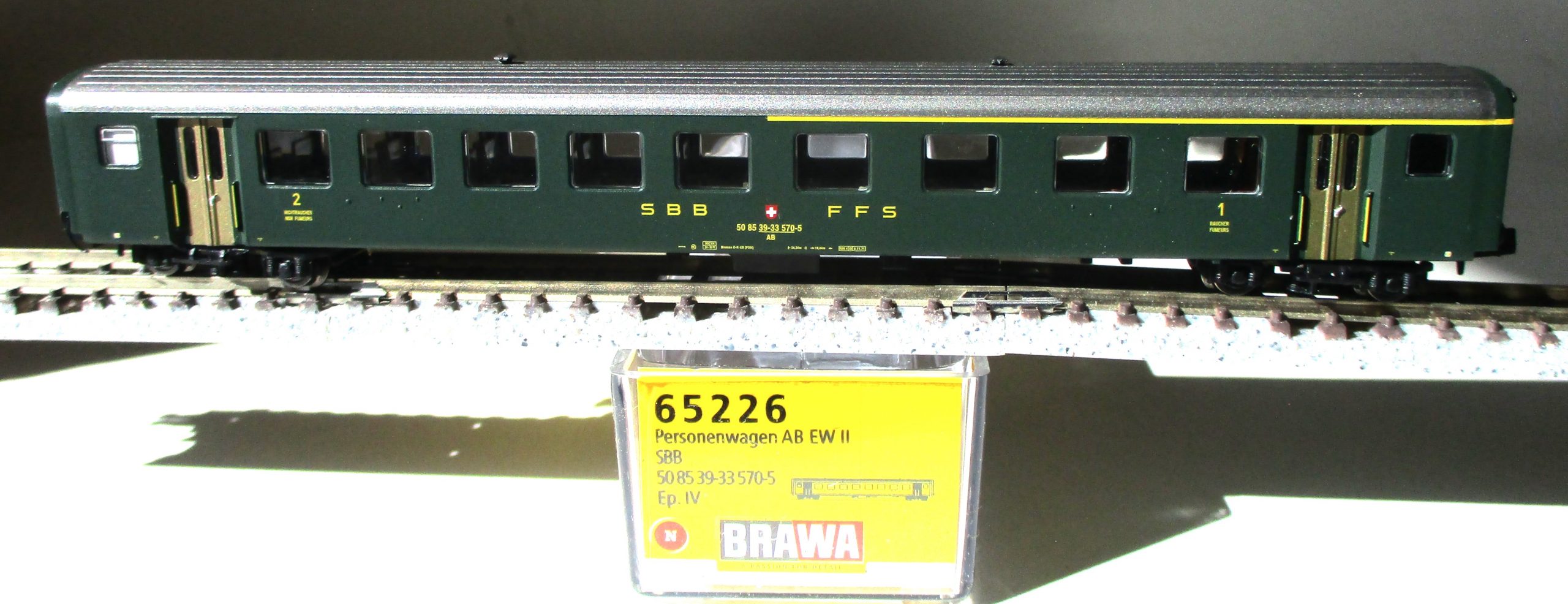 Brawa 65226 Personenwagen EW-II 1/2. Klasse SBB-4 grün