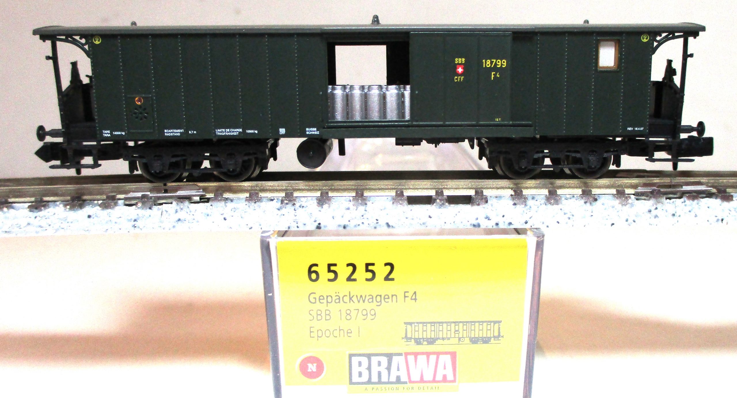 Brawa 65252 Historischer Gepäckwagen/4-achs. F4 grün SBB-1