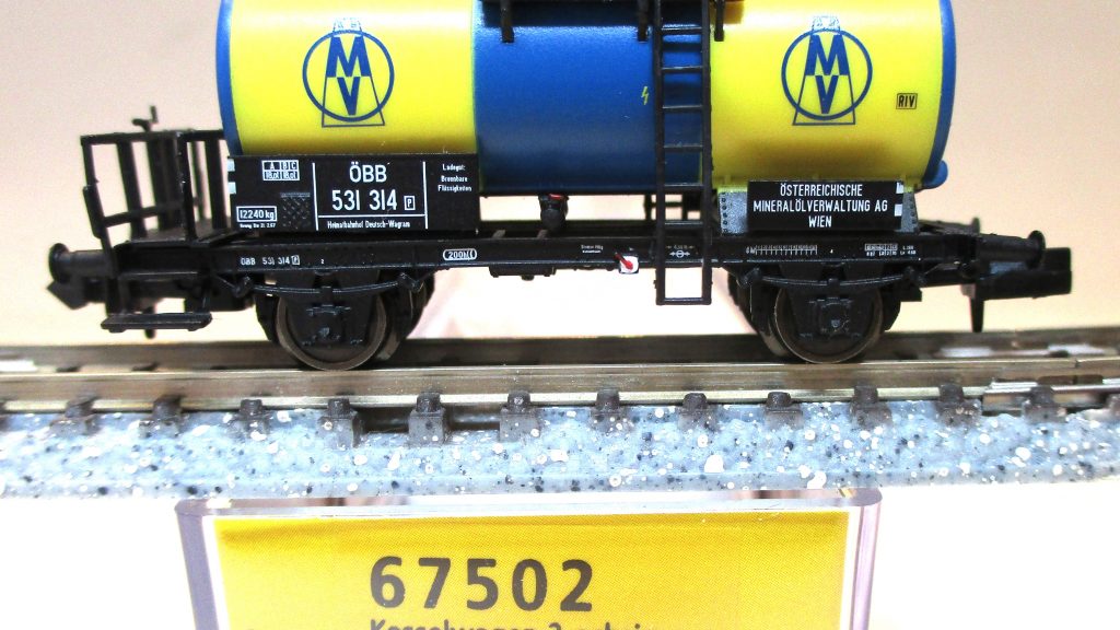 Brawa 67502 Kesselwagen/2-achs. 'ÖMV' gelb ÖBB-3