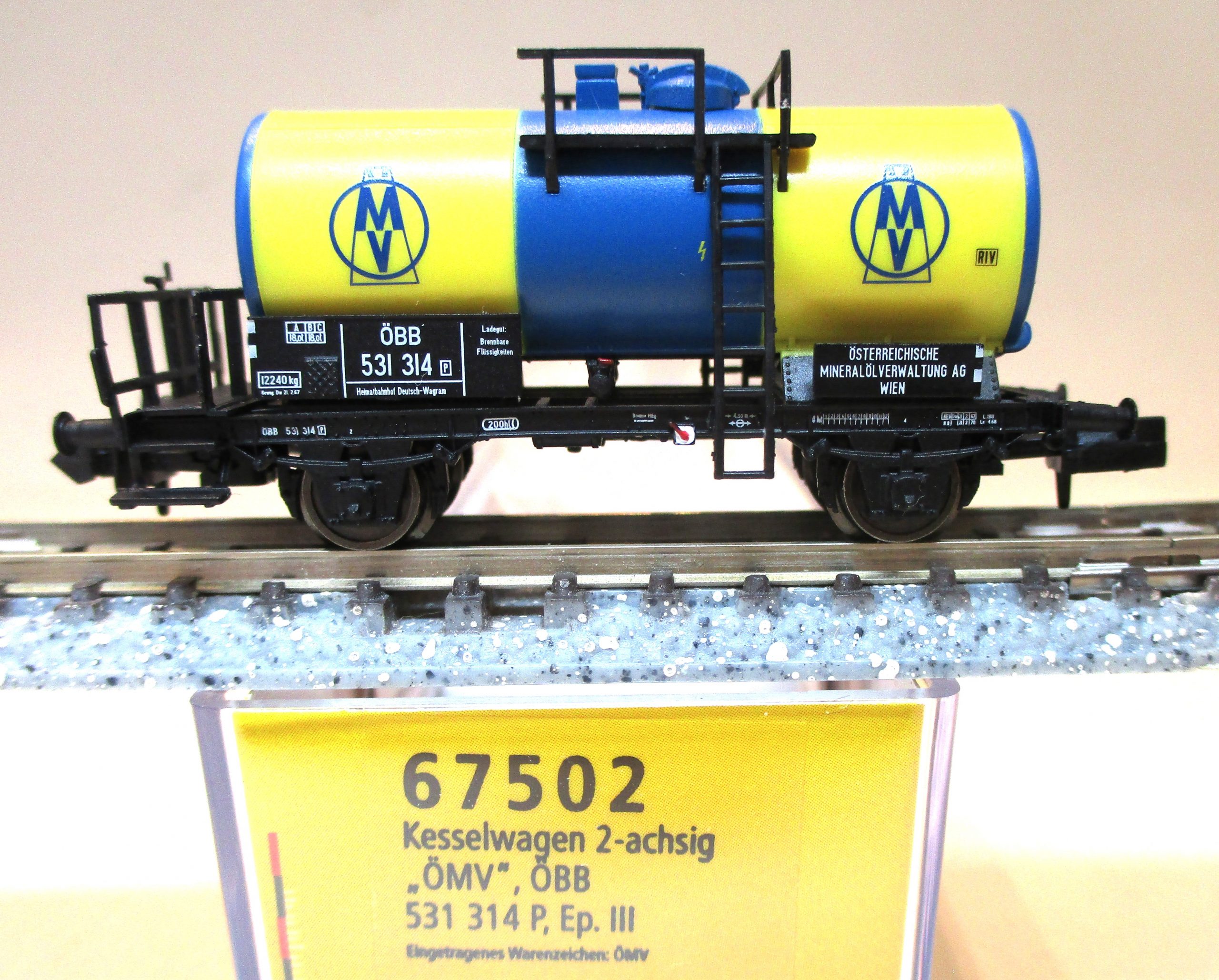 Brawa 67502 Kesselwagen/2-achs. 'ÖMV' gelb ÖBB-3