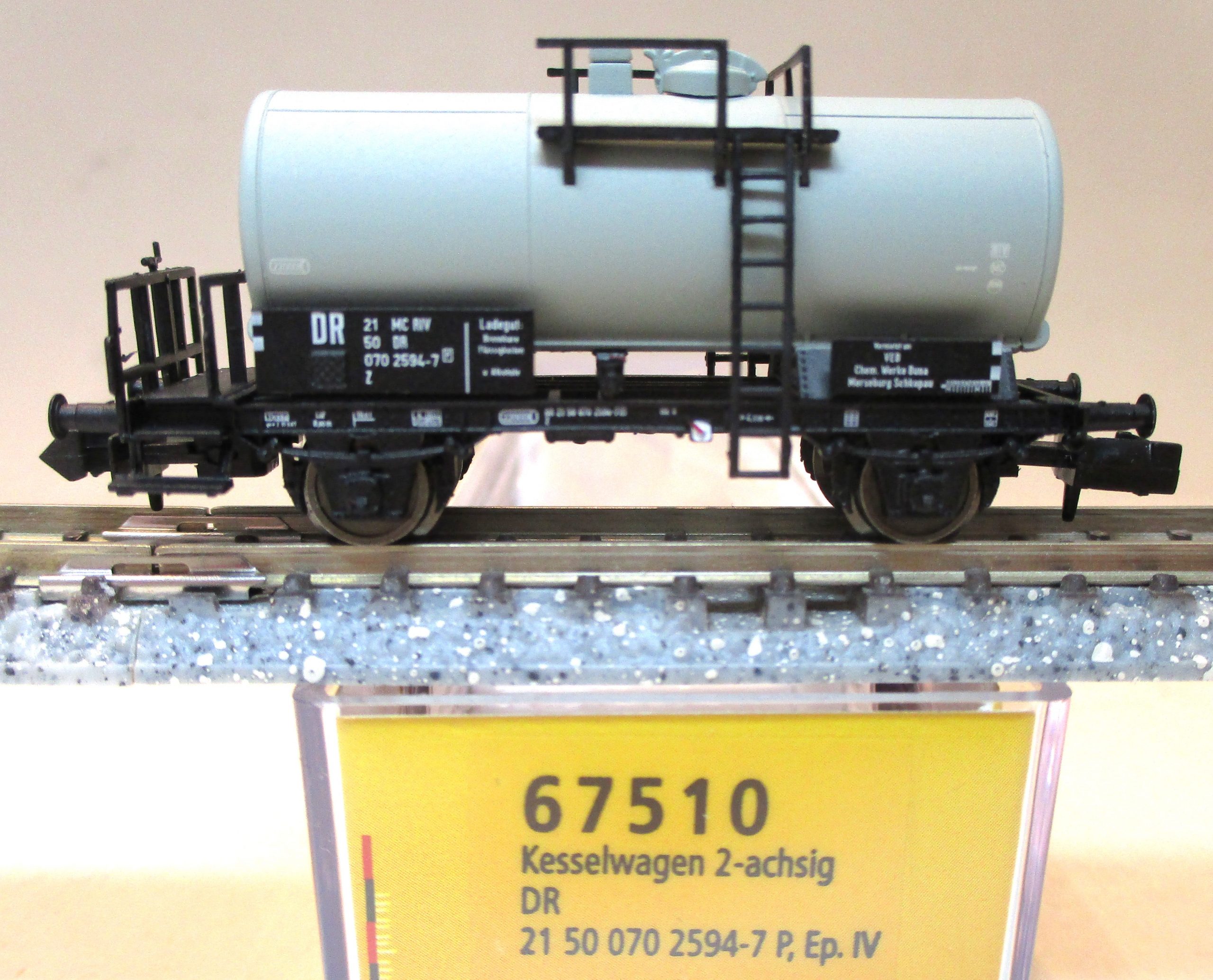 Brawa 67510 Kesselwagen/2-achs. grau DR-4