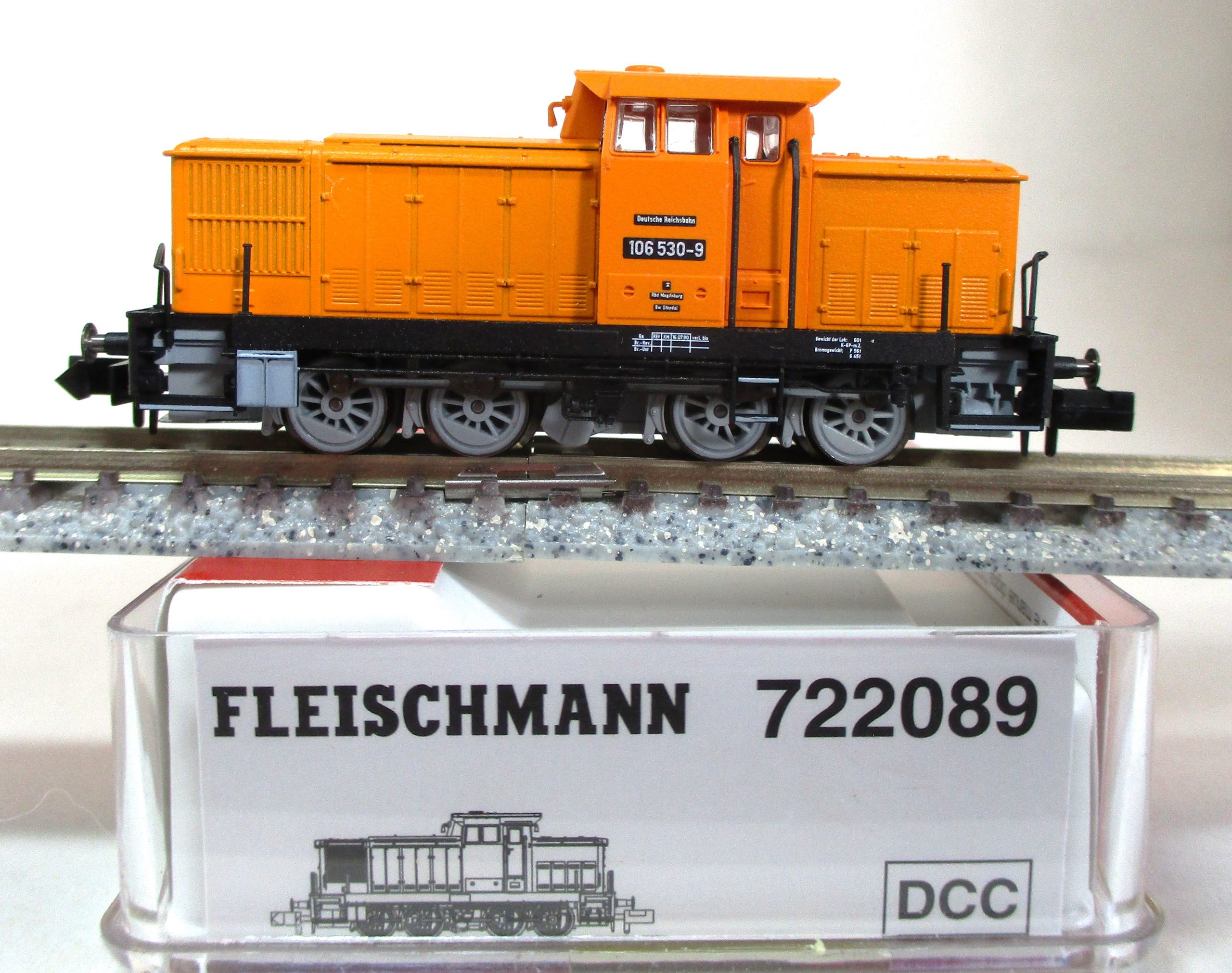 Fleischmann 722089 Diesellok BR 106.530 DR-4 orange DCC