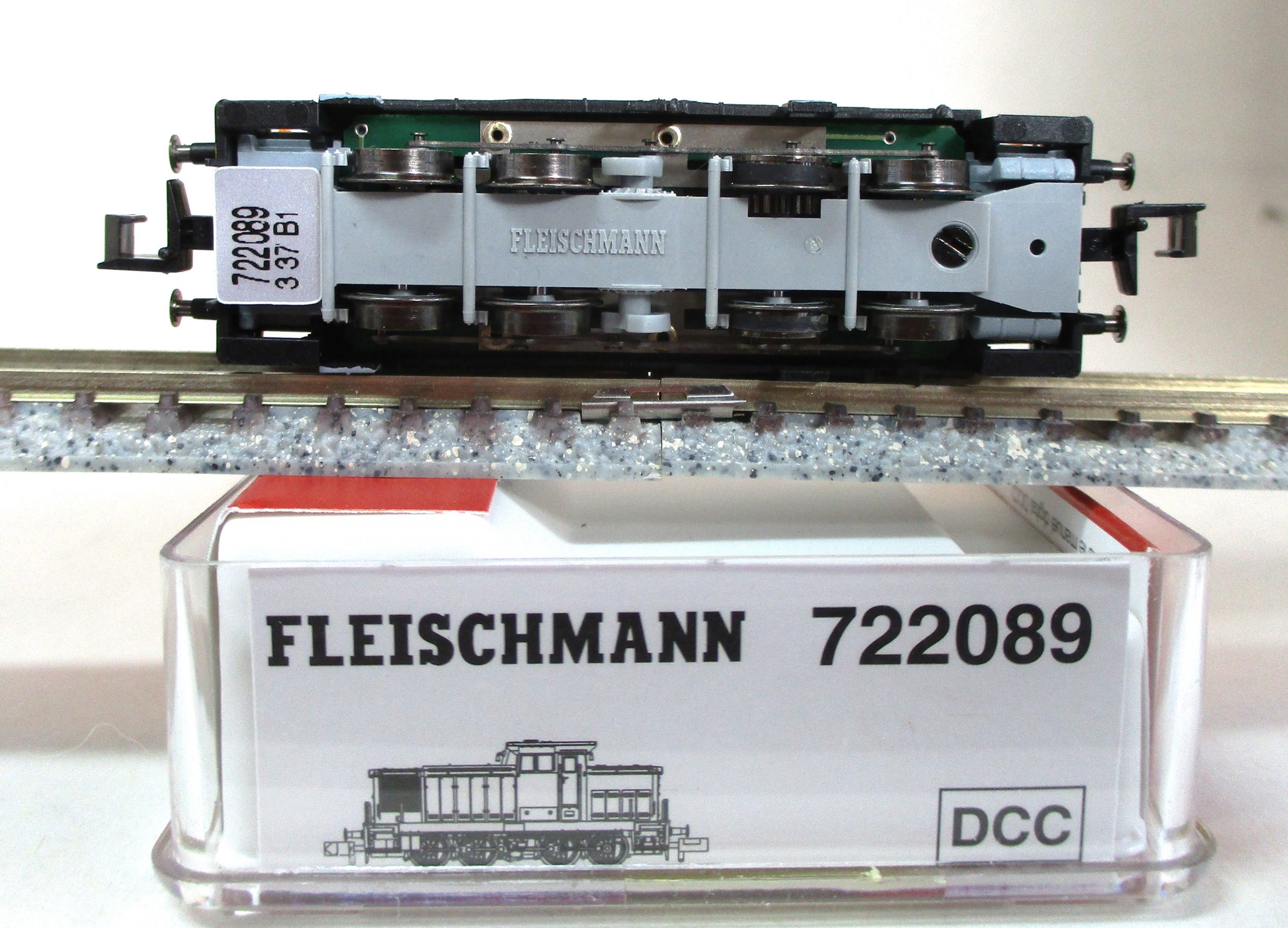 Fleischmann 722089 Diesellok BR 106.530 DR-4 orange DCC – Bild 2