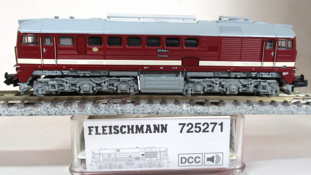 Fleischmann 725271  Diesellok BR120.048 DR-3 rotbraun SOUND