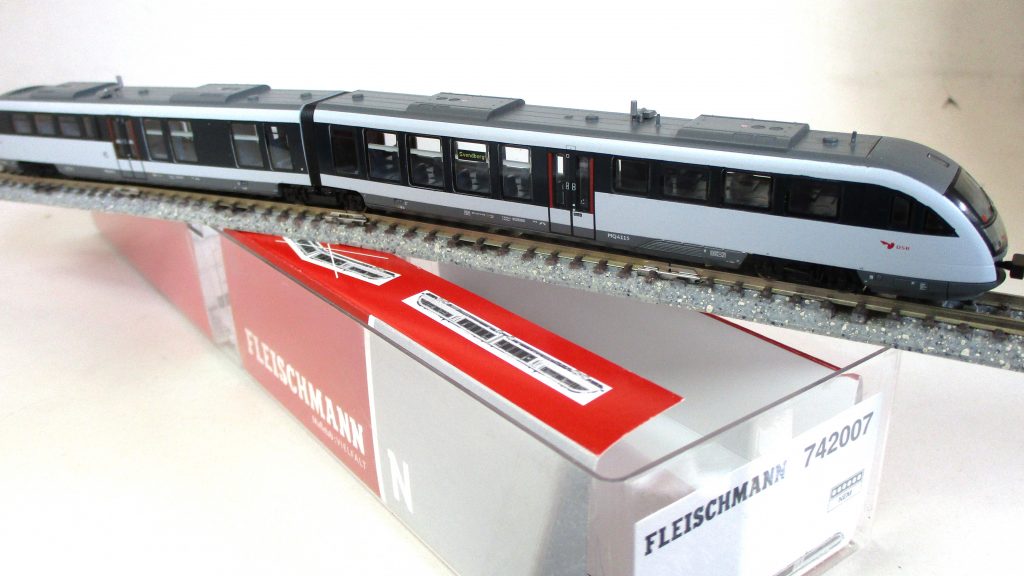 Fleischmann 742007 Dieseltriebzug Talent-2 2-tlg. DSB-6 grau DCC