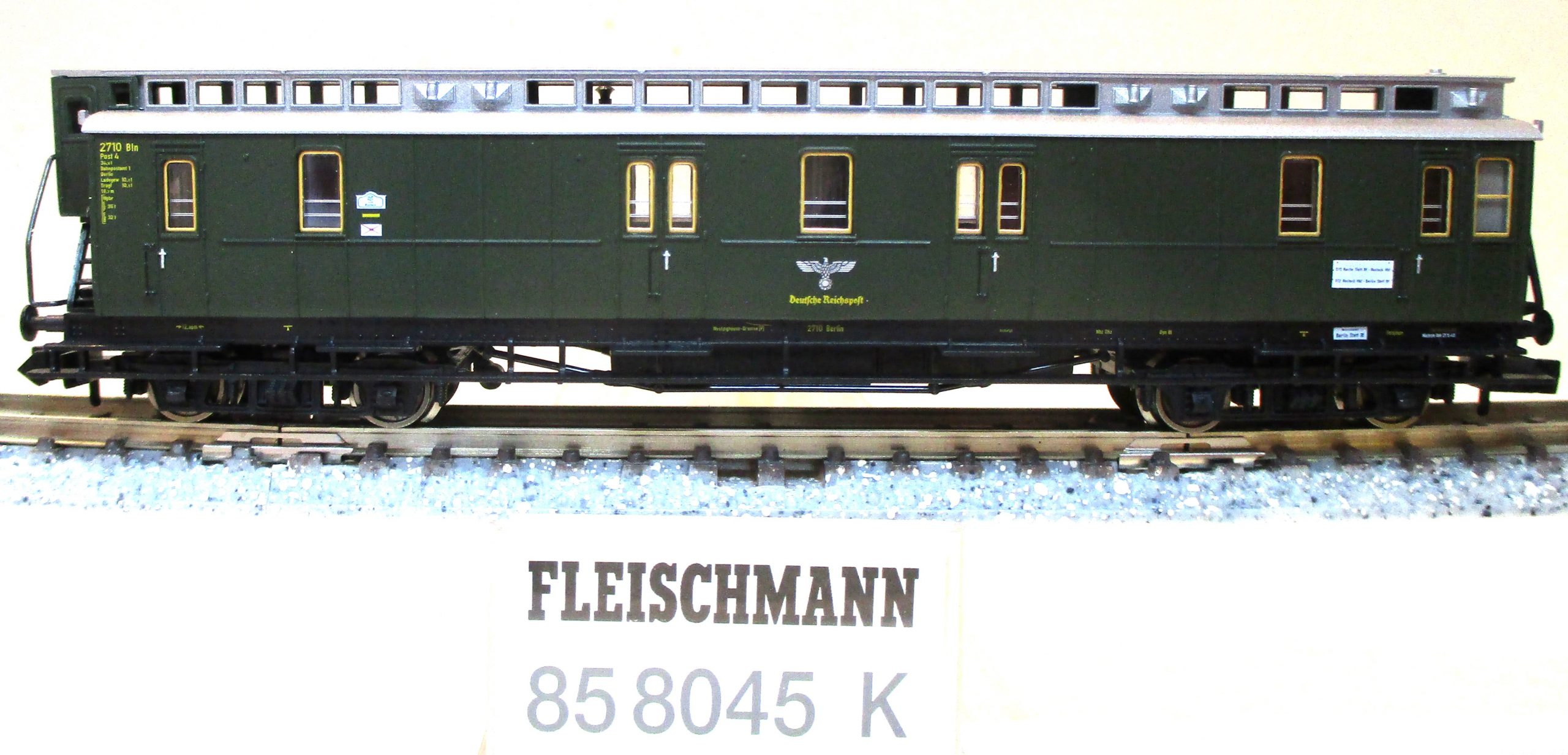 Fleischmann 804585 Abteil-Postwagen/4-achs./BrH Post4ü grün DRG