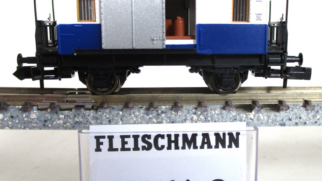 Fleischmann  805401  Lokalbahn-Gepäckwagen/2-achs. blau/weiß Edelweiß-Privatbahn-3