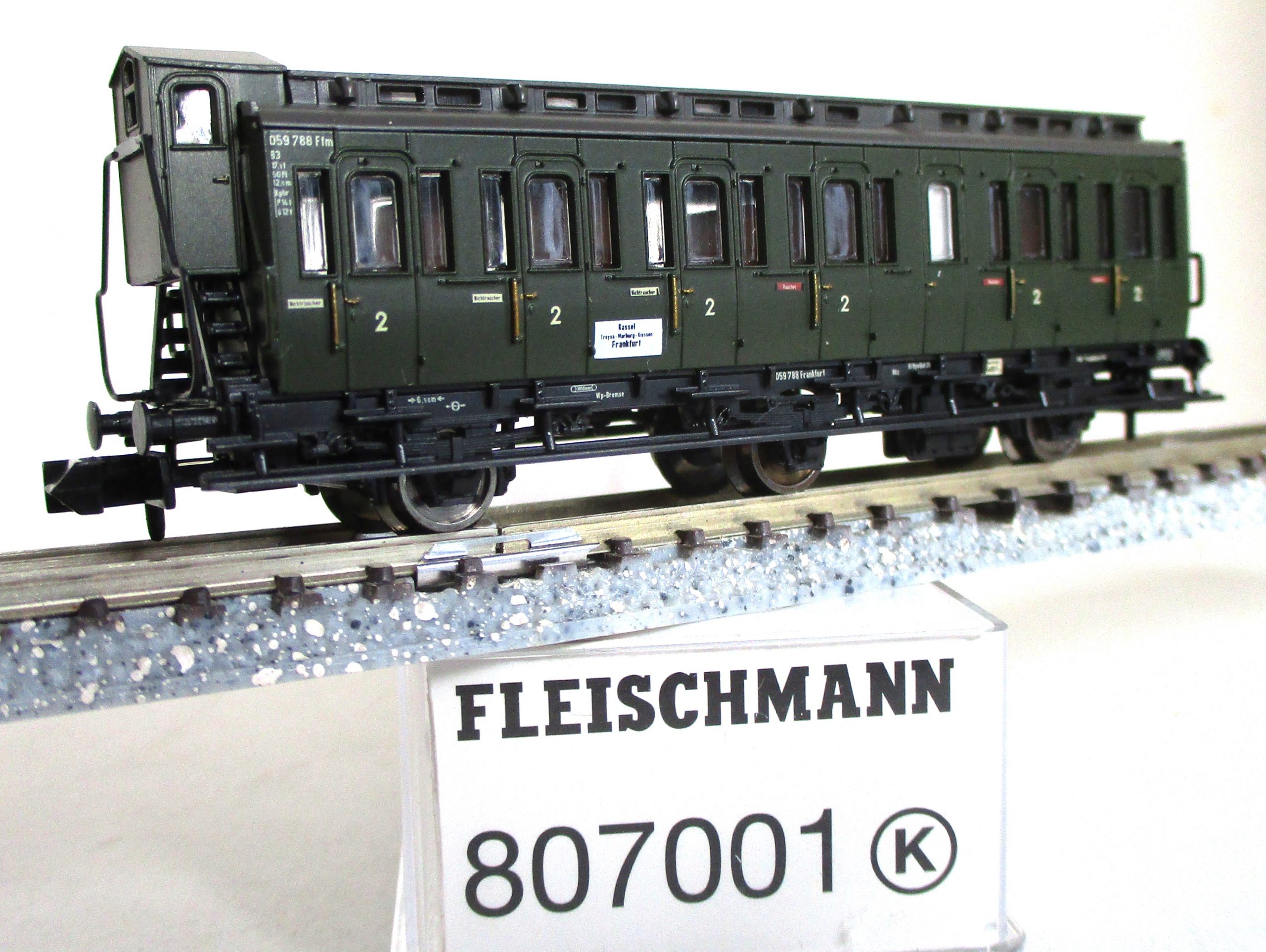 Fleischmann 807001 Abteilwagen/3-achs./BrH C3-pr11 grün DB-3