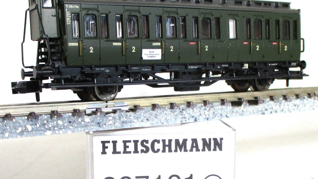 Fleischmann  807101  Abteilwagen/2-achs./BrH C-pr21 grün DB-3