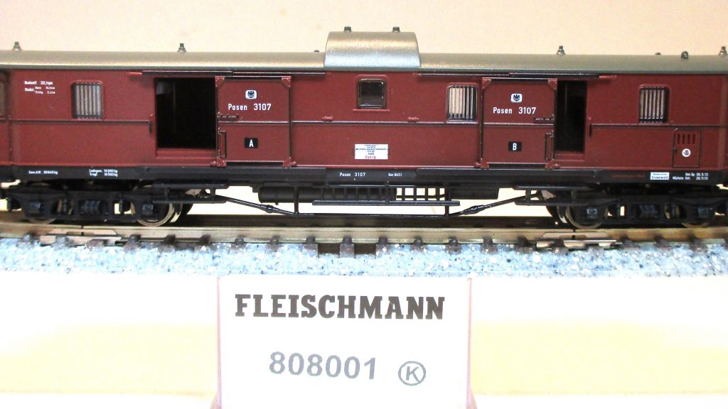Fleischmann  808001  Schnellzug-Gepäckwagen/4-achs. Pw4ü (pr04) K.P.E.V.