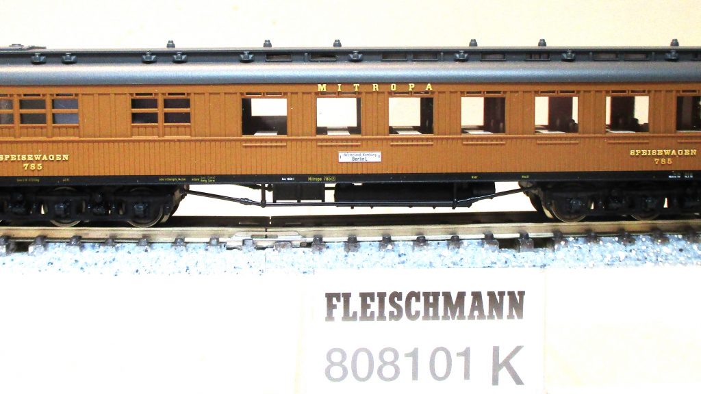 Fleischmann  808101  Speisewagen/6-achs. WR6ü Teakholz Mitropa/DRG