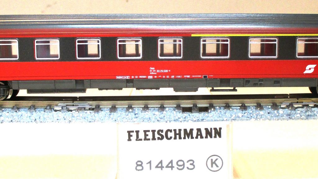 Fleischmann  814493  Eurofima-Reisezugwagen 1./2. Klasse Abmz rot/grau ÖBB-5