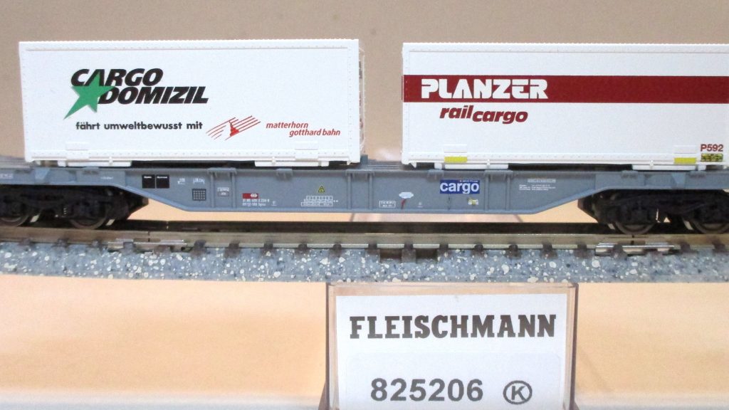 Fleischmann  825206  Containertragwagen/4-achs.  SBB-6 mit 'Planzer + Cargo-Domizil' 2 x 20ft. Container