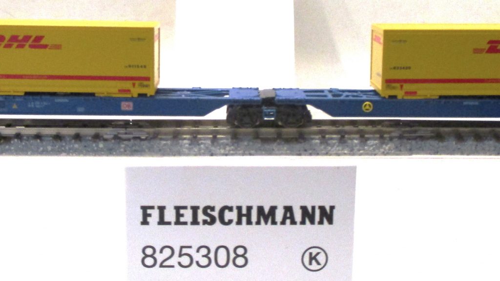 Fleischmann  825308  Container-Doppeltragwagen/6-achs. DBAG-5 mit 2 x WP 'DHL'