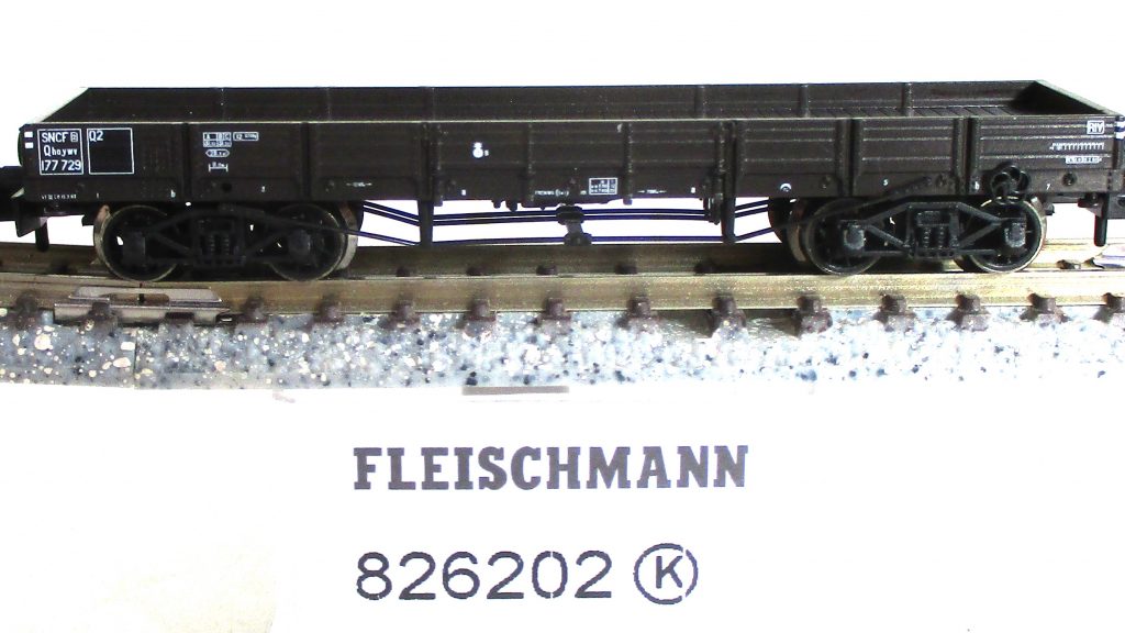 Fleischmann  826202  Niederbordwagen/4-achs. Q2 schwarz SNCF-2/3