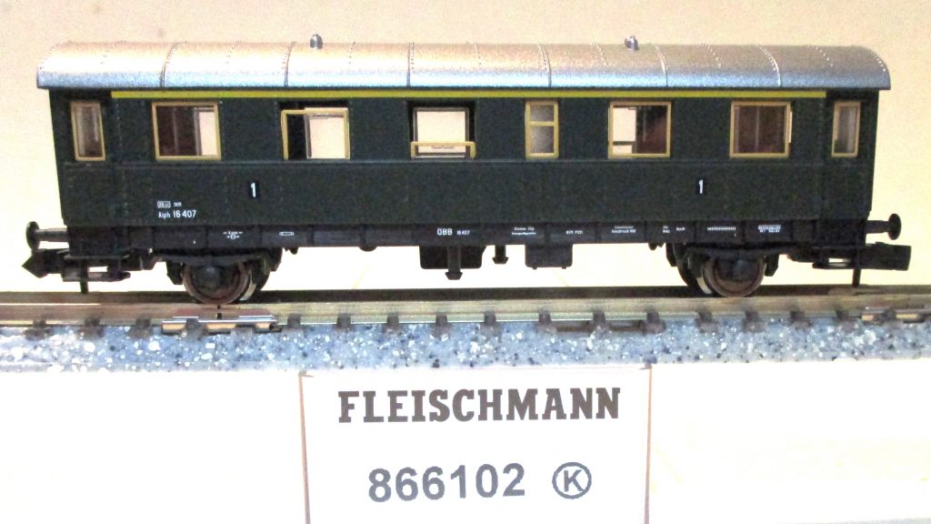 Fleischmann 866102 Donnerbüchse-Personenwagen/2-achs. 1.Klasse Aiph grün ÖBB-3