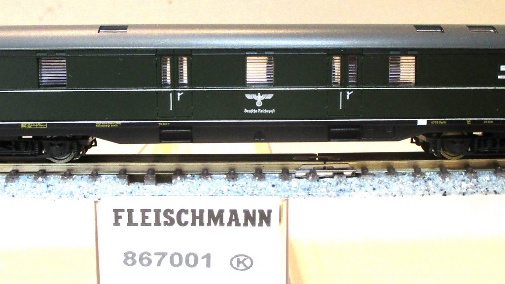 Fleischmann 867001 Schürzen-Postwagen Post4ü grün DRG