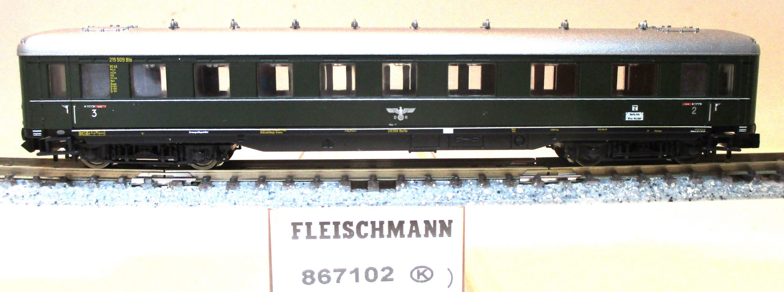 Fleischmann 867102 Schürzen-Schnellzugwagen BC4ü grün DRG