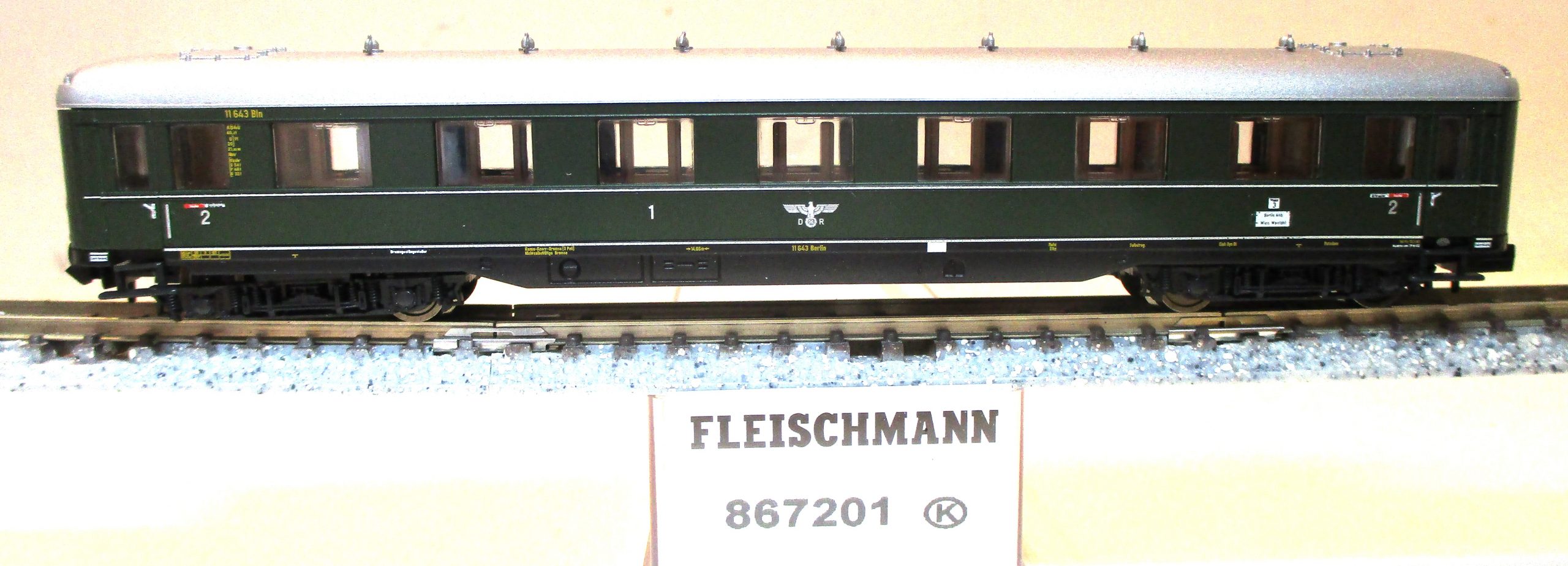 Fleischmann 867201 Schürzen-Schnellzugwagen AB4ü grün DRG
