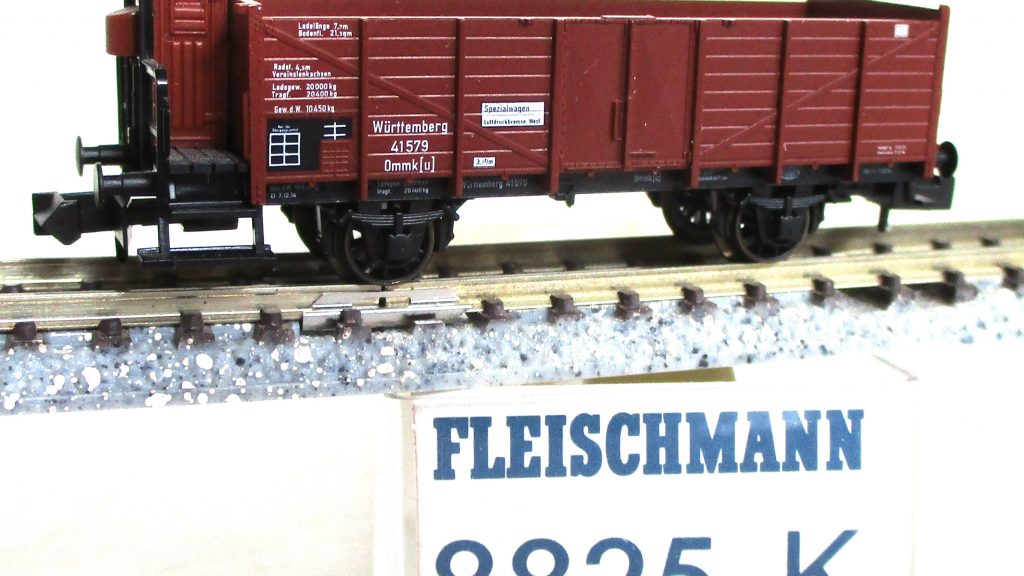 Fleischmann  8825  Güterwagen/2-achs./BrH offen Ommk braun Württemberg