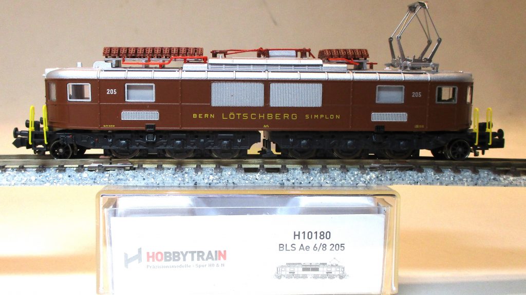 Hobbytrain 10180 Ellok BR Ae6/8.205 BLS-3 braun DCC