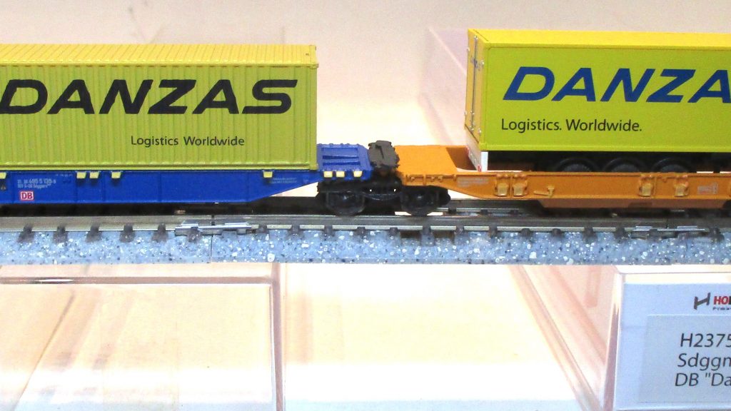 Hobbytrain 23750-4 Tragwagen/6-achs. KAKADU 1 x 40ft.CT und 1 x AL 'Danzas'