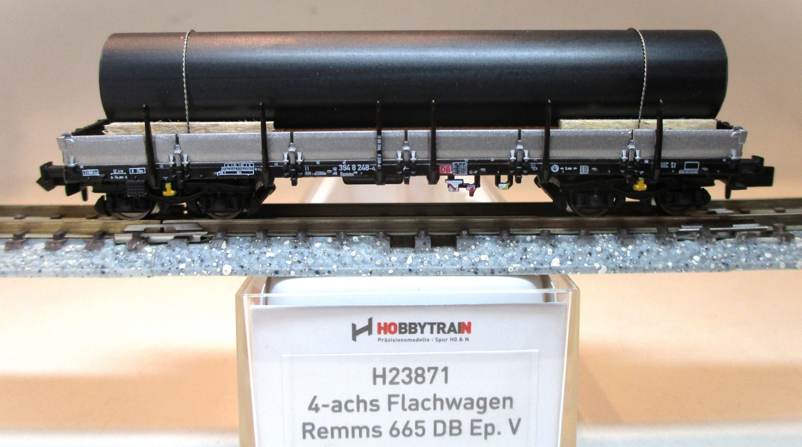 Hobbytrain 23871 Niederbordwagen/4-achs. DBAG-5 mit Rohr