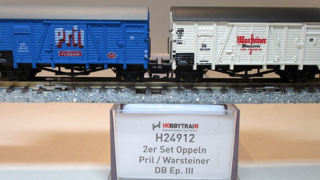 Hobbytrain 24912 Gedeckte Güterwagen-Paar/2-achs. OPPELN DB-3 'Pril + Warsteiner'