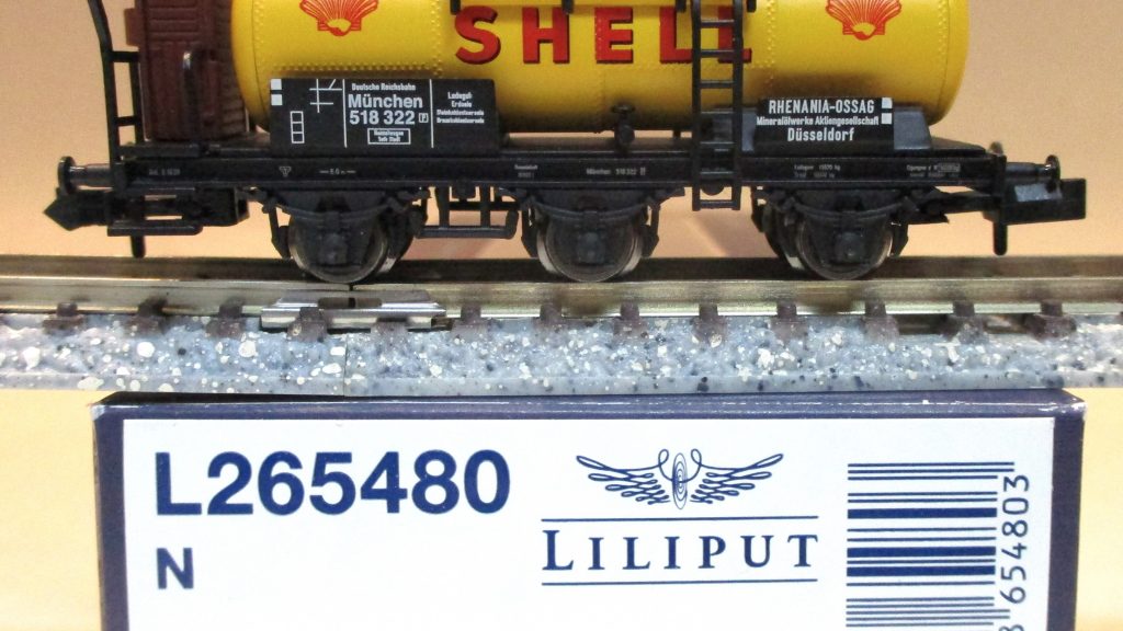 Liliput  265480  Kesselwagen/3-achs./BrH 'Shell' gelb DRG