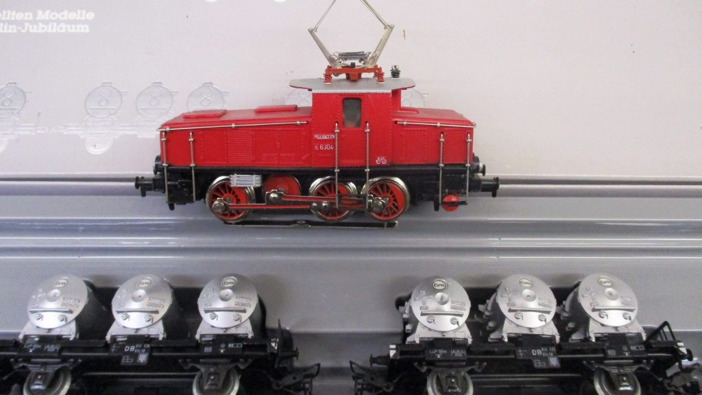 Märklin 2874 Güterzug Ellok BR E63.04 + 3x Güterwagen DB-3 ANALOG