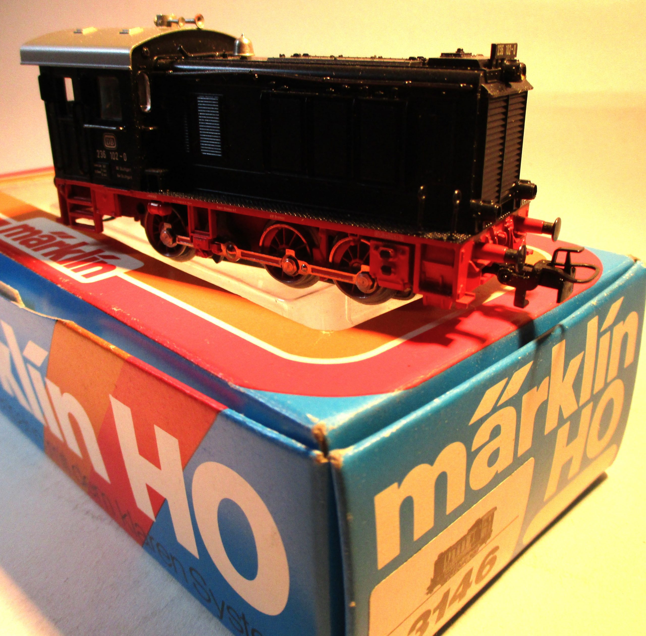 Märklin 3146 Diesellok BR236.102 schwarz DB-4 ANALOG