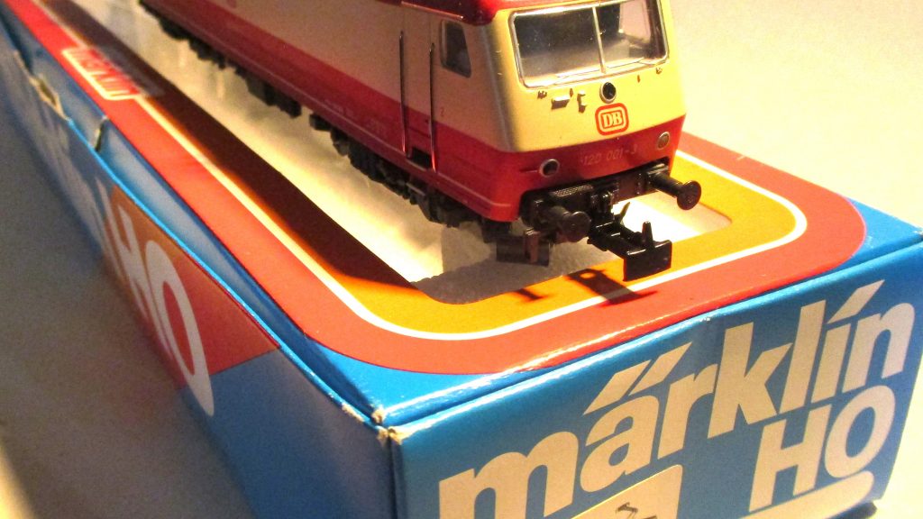 Märklin 3153 Ellok BR120.001 beige/rot DB-4 ANALOG