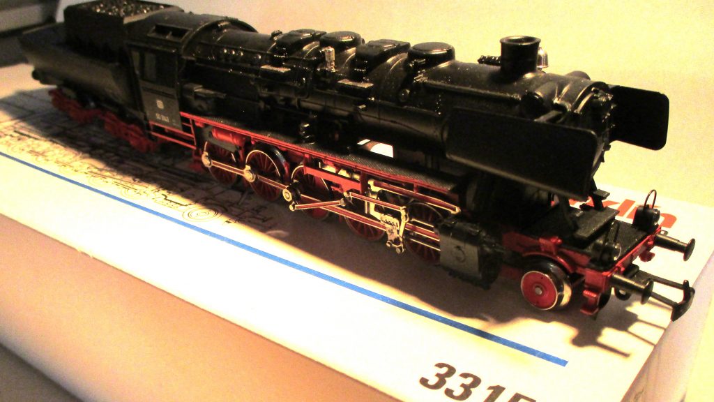 Märklin 3315 Dampflok BR50.3143 mit Wannentender DB-3 ANALOG