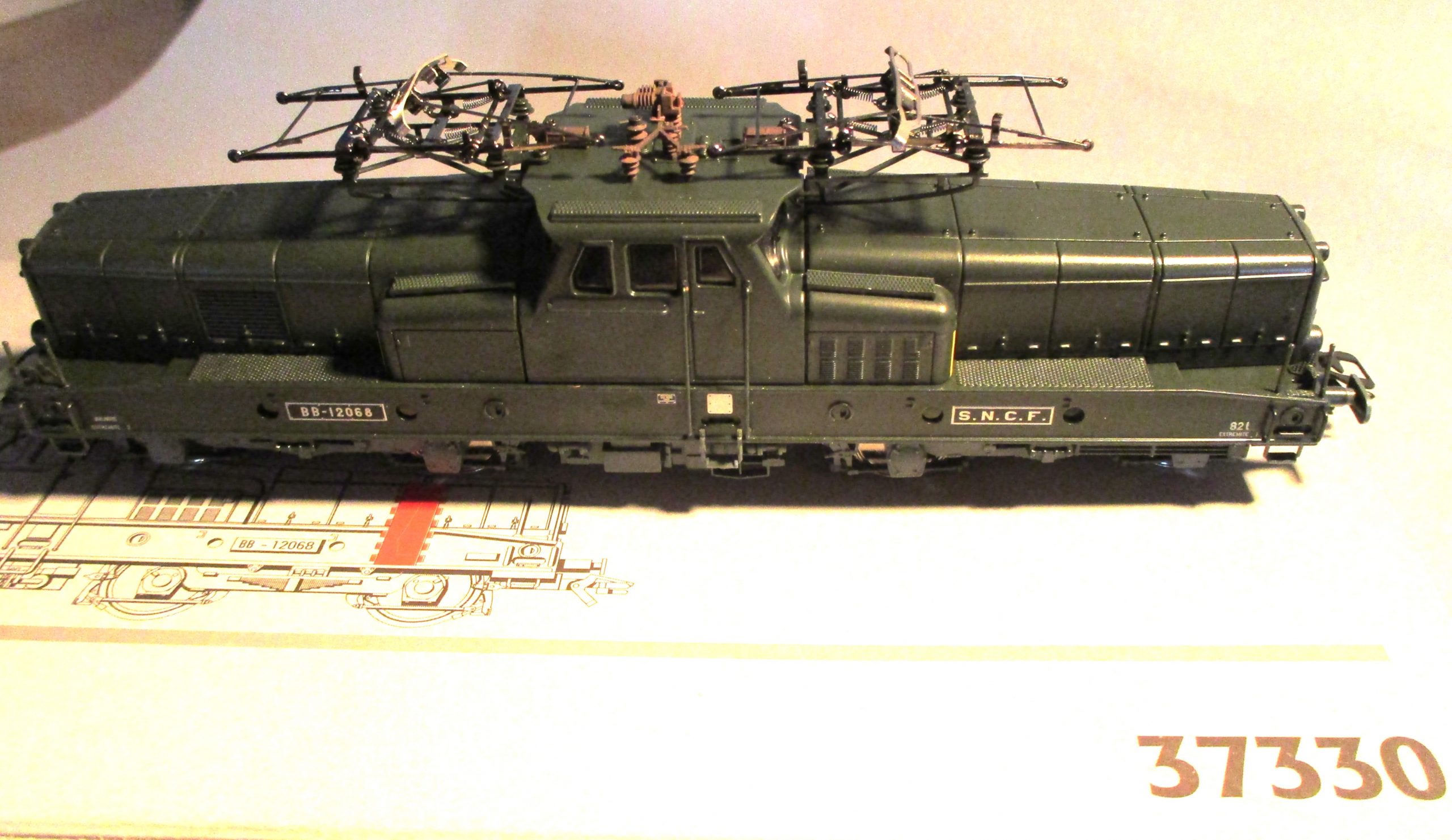 Märklin 37330 Ellok BR BB12068 SNCF-4 grün DIGITAL