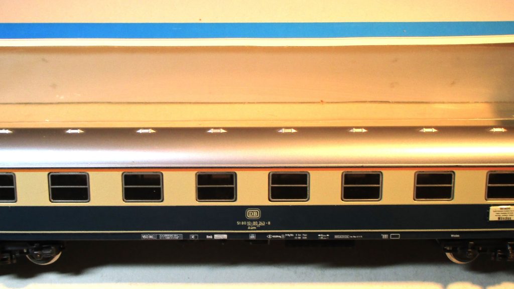 Märklin 4091 D-Zug-Wagen/4-achs. 1.Kl. beige/türkis DB-4