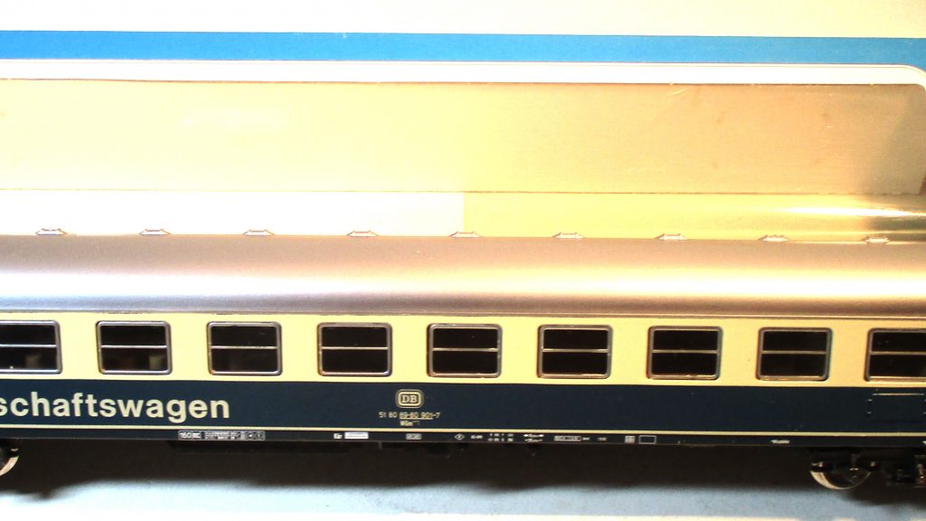 Märklin 4175 Gesellschaftswagen WGm842  beige/türkis DB-4