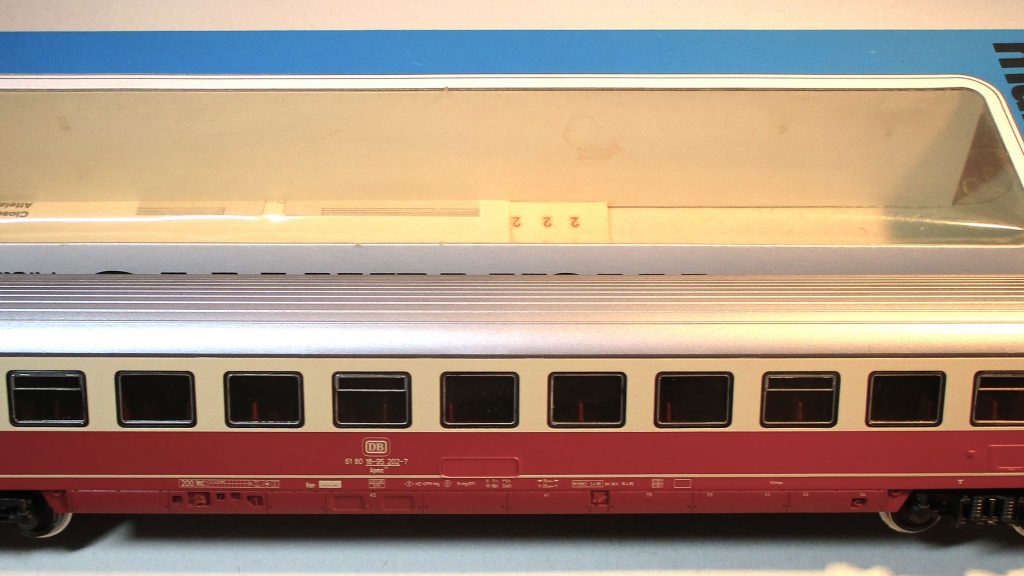 Märklin 4224 TEE Großraumwagen Apmz 1.Kl.  beige/rot DB-4