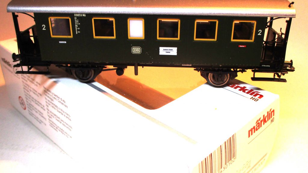 Märklin 43010 Personenwagen/2-achs.  Bayerische Bauart. 2. Kl. grün DB-3
