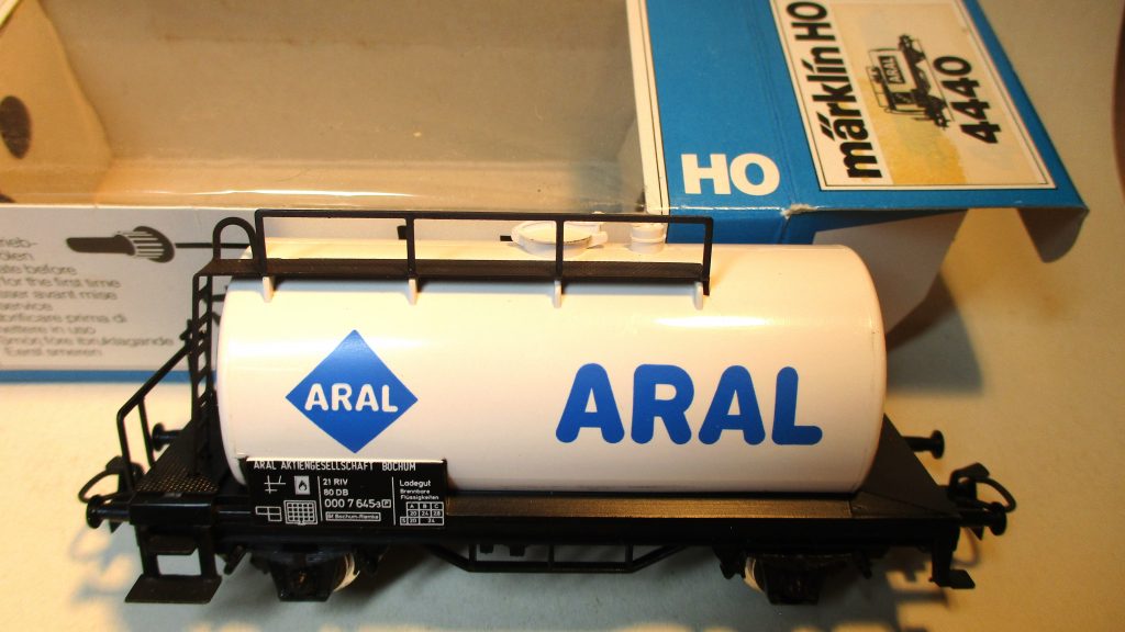 Märklin 4440-2 Kesselwagen/2-achs ARAL weiß DB-4