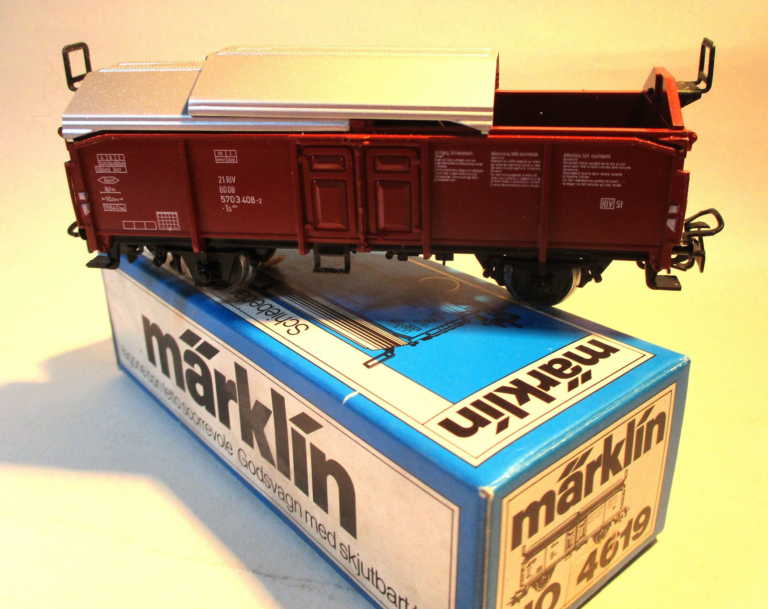 Märklin 4619 Schiebdachwagen/2-achs. braun DB-4 mit Dächer zum öffnen