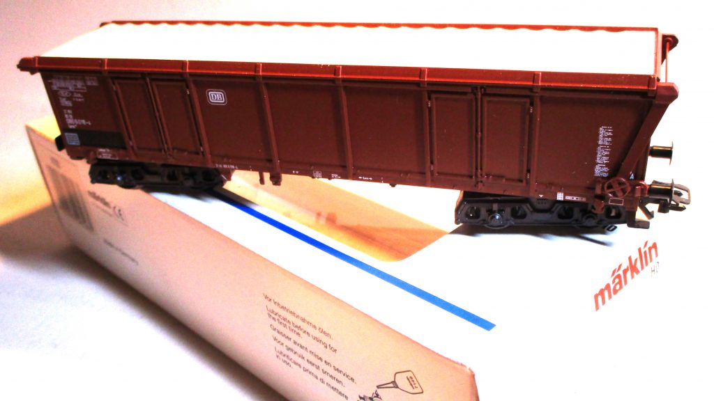 Märklin 4726 Rolldachwagen/4-achs. Tams-886 braun DB-4