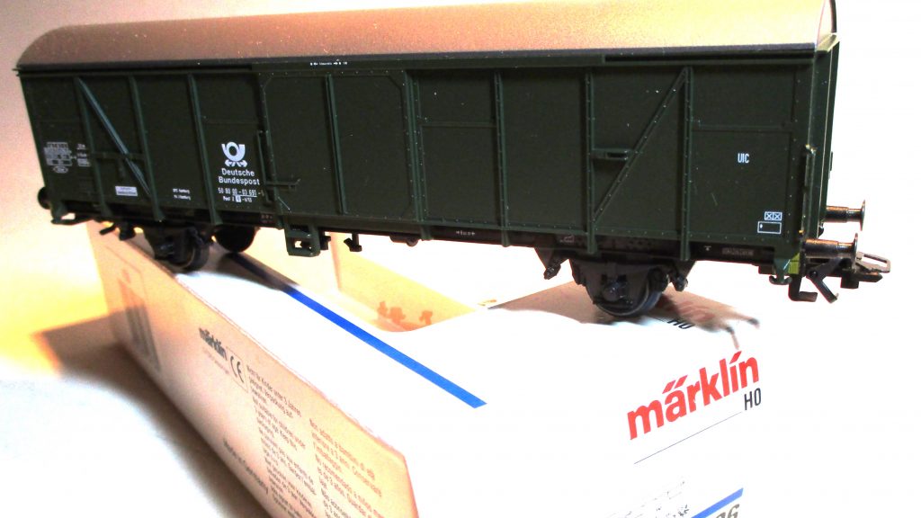 Märklin 4736 Post-Bahnwagen/2-a. Post-2t/13 grün DB-4